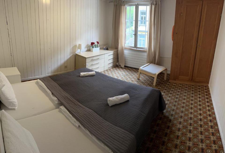 Base Cafe Apartment เลาเทอร์บรุนเนน ภายนอก รูปภาพ