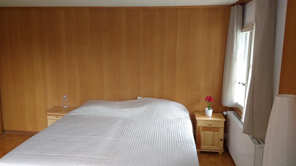 Base Cafe Apartment เลาเทอร์บรุนเนน ภายนอก รูปภาพ