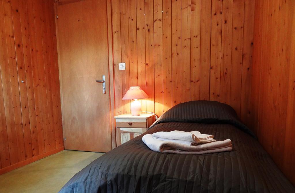 Base Cafe Apartment เลาเทอร์บรุนเนน ภายนอก รูปภาพ